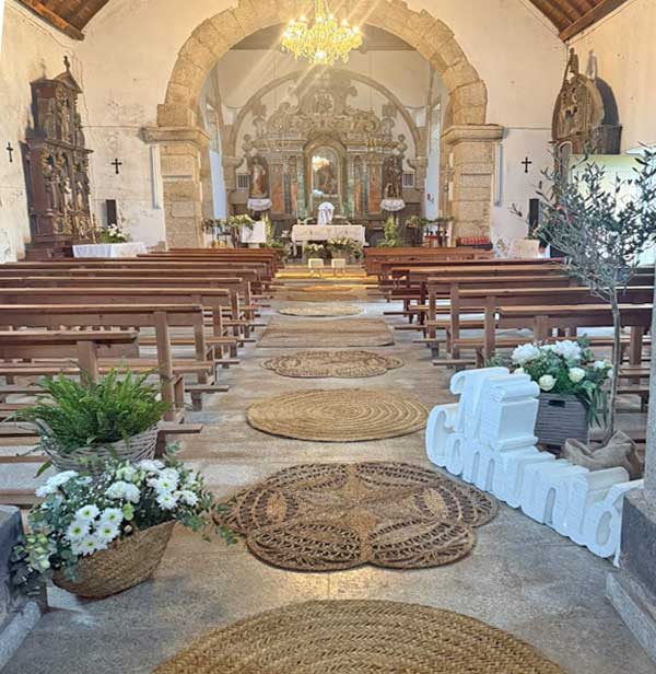 Decoración floral para iglesias